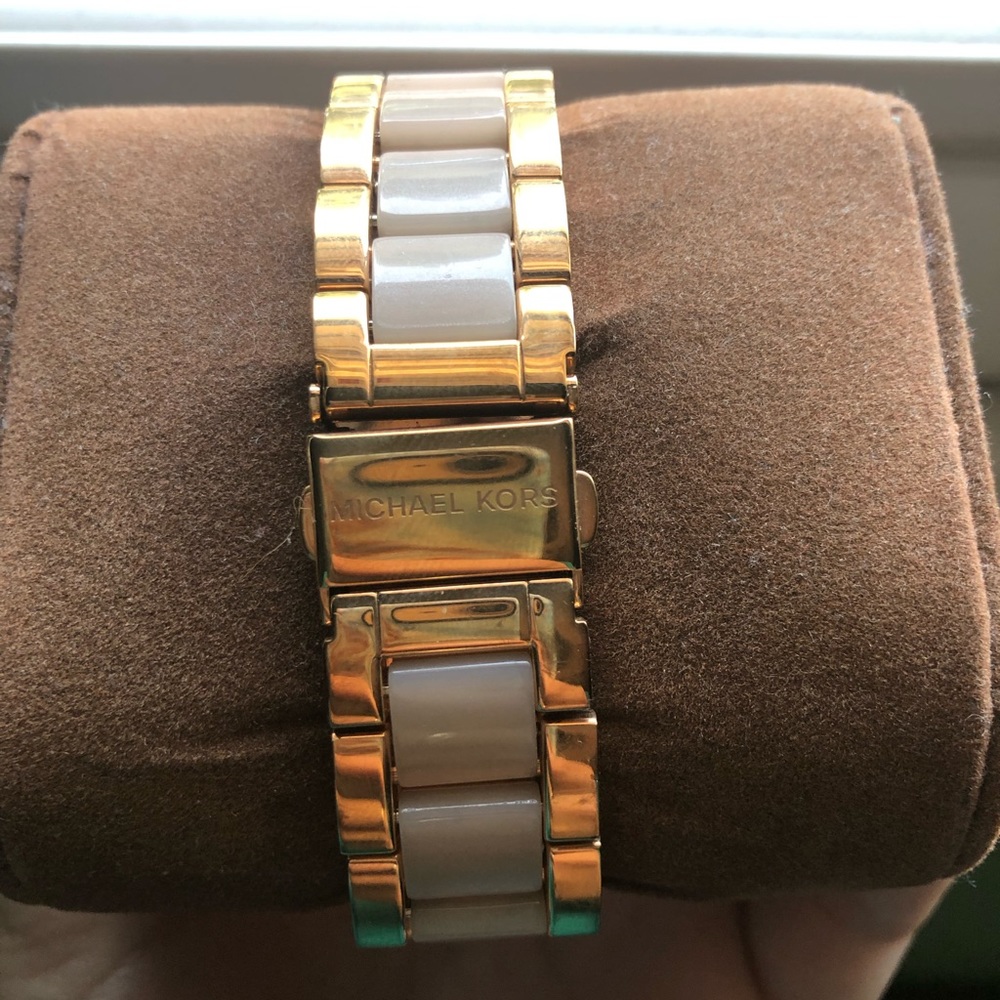 Michael Kors Watch - Picture 3 of 3